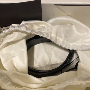 Black Gucci belt